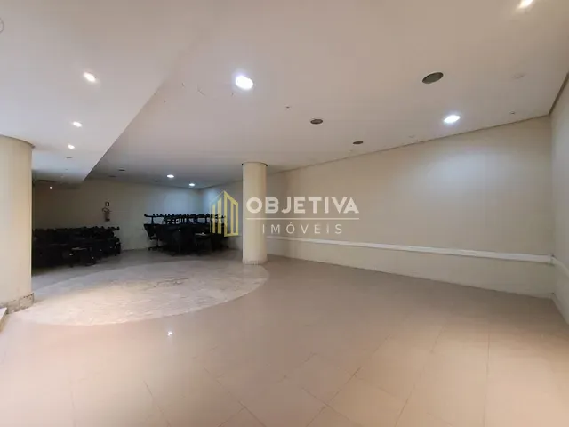 Sala com 391m², para alugar, no bairro Navegantes em Porto Alegre