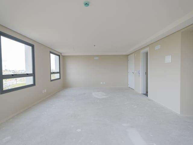 Sala à venda ou para alugar, no bairro São Gonçalo em Pelotas