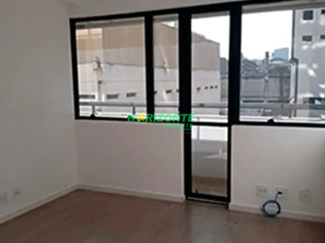 Sala com 37m², à venda ou para alugar, no bairro Jardim São Dimas em São José dos Campos