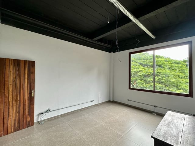 Sala com 41m², à venda ou para alugar, no bairro Chácara São João em Carapicuíba