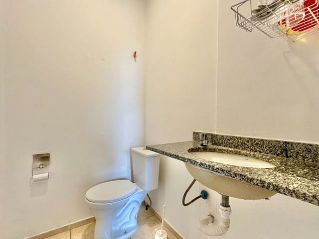 Sala com 41m², à venda ou para alugar, no bairro Chácara São João em Carapicuíba