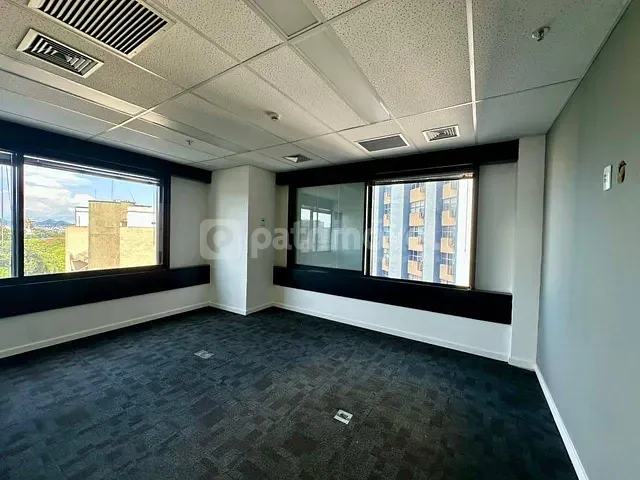 Sala com 300m², para alugar, no bairro Centro em Rio de Janeiro