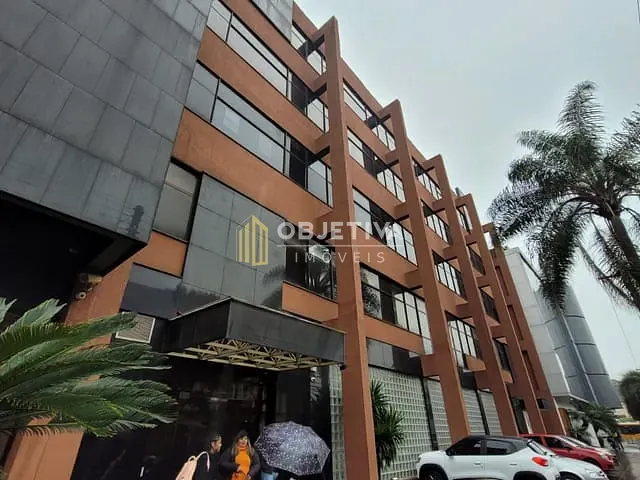 Sala com 210m², para alugar, no bairro Navegantes em Porto Alegre