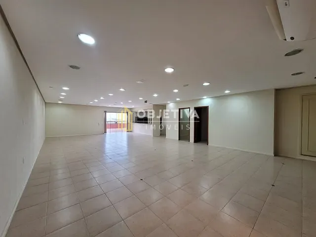 Sala com 210m², para alugar, no bairro Navegantes em Porto Alegre