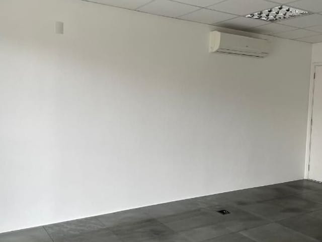 Sala com 38m², à venda, no bairro Barra Funda em São Paulo