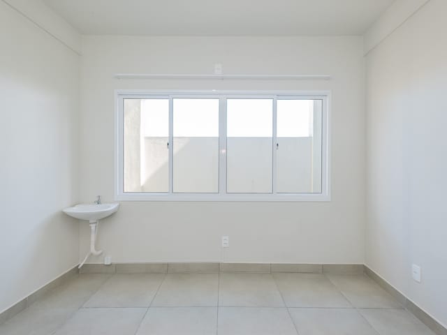 Sala para alugar, no bairro Areal em Pelotas