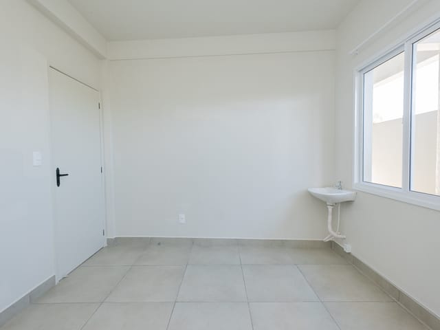 Sala para alugar, no bairro Areal em Pelotas