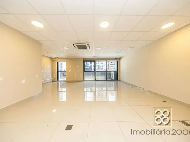 Sala à venda, no bairro Centro em Curitiba