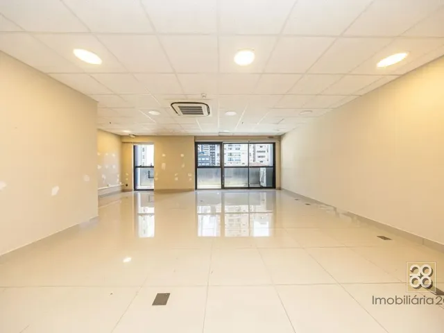 Sala à venda, no bairro Centro em Curitiba
