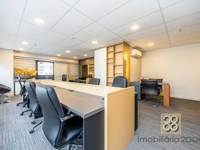 Sala à venda, no bairro Centro em Curitiba