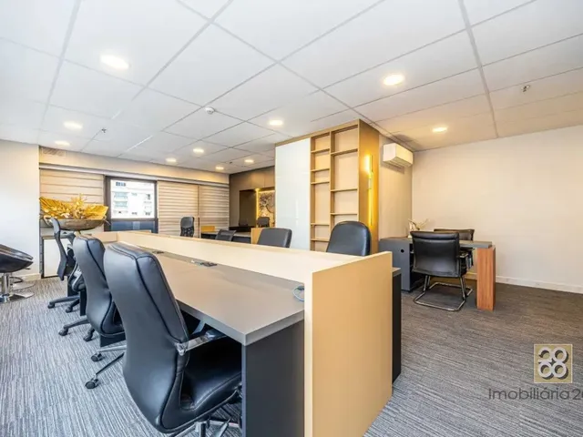 Sala à venda, no bairro Centro em Curitiba