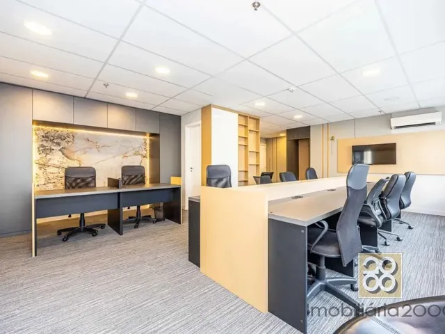 Sala à venda, no bairro Centro em Curitiba