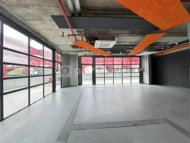 Sala para alugar, no bairro Barra da Tijuca em Rio de Janeiro