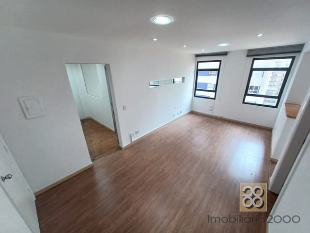 Sala à venda, no bairro Centro em Curitiba