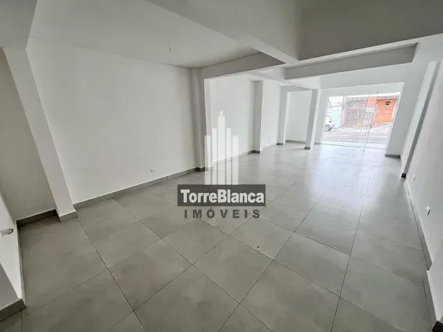 Sala à venda ou para alugar, no bairro Uvaranas em Ponta Grossa