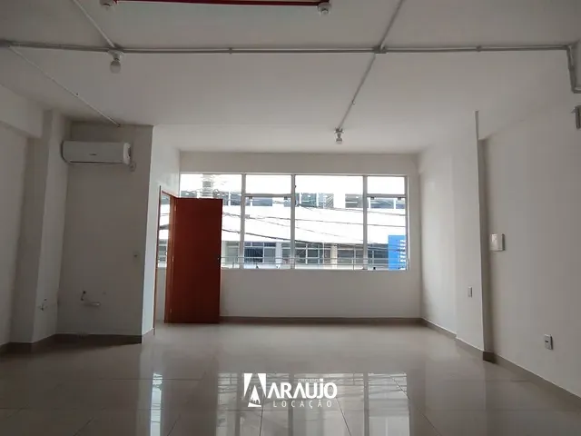 Sala para alugar, no bairro Centro em Itajaí