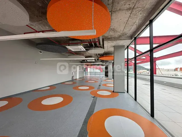 Andar corporativo para alugar, no bairro Barra da Tijuca em Rio de Janeiro