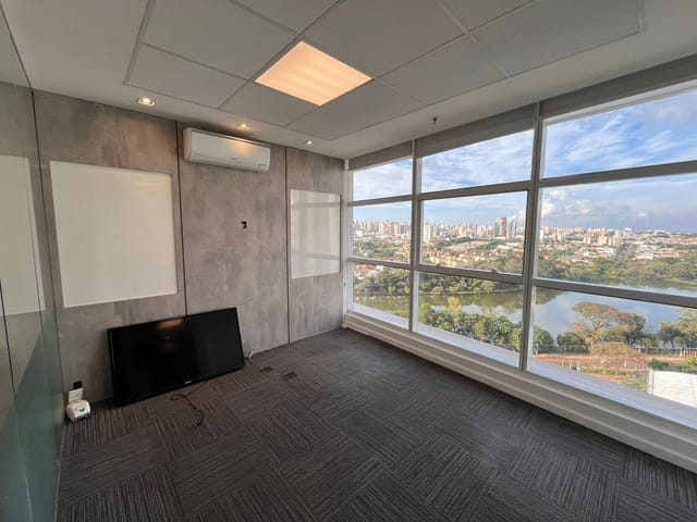 Sala com 42m², para alugar, no bairro Gleba Fazenda Palhano em Londrina