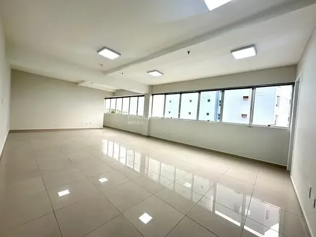 Sala com 113m², para alugar, no bairro Parque Campolim em Sorocaba