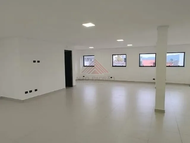 Sala com 200m², para alugar, no bairro Vila Assis Brasil em Mauá