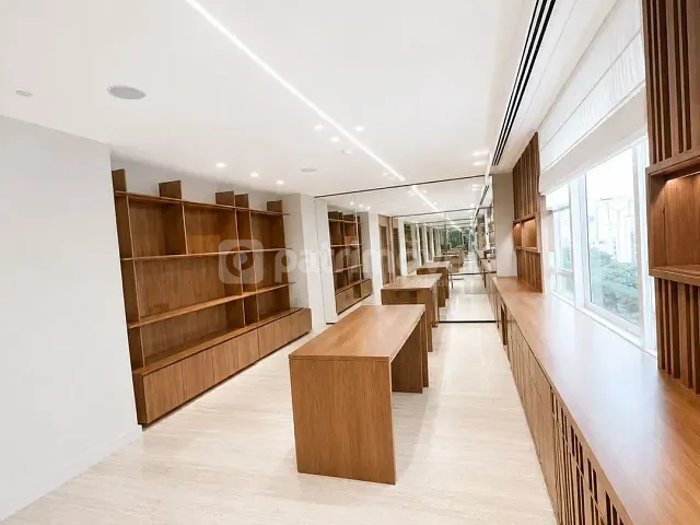 Sala à venda, no bairro Leblon em Rio de Janeiro