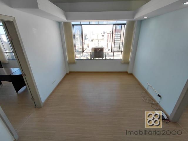 Sala para alugar, no bairro Centro em Curitiba