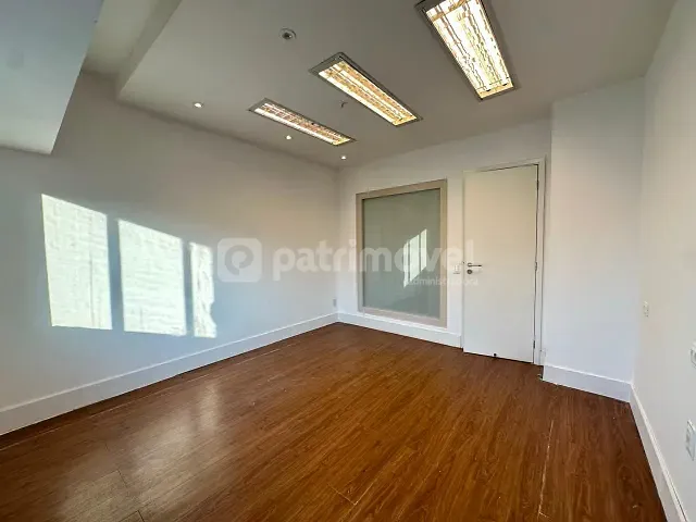 Sala para alugar, no bairro Leblon em Rio de Janeiro