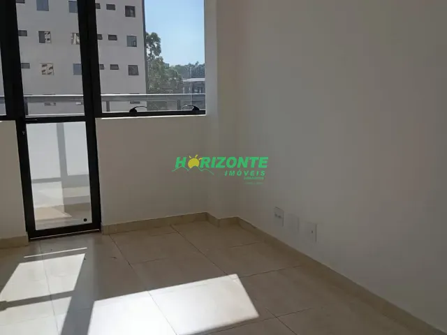 Sala com 24m², para alugar, no bairro Jardim São Dimas em São José dos Campos