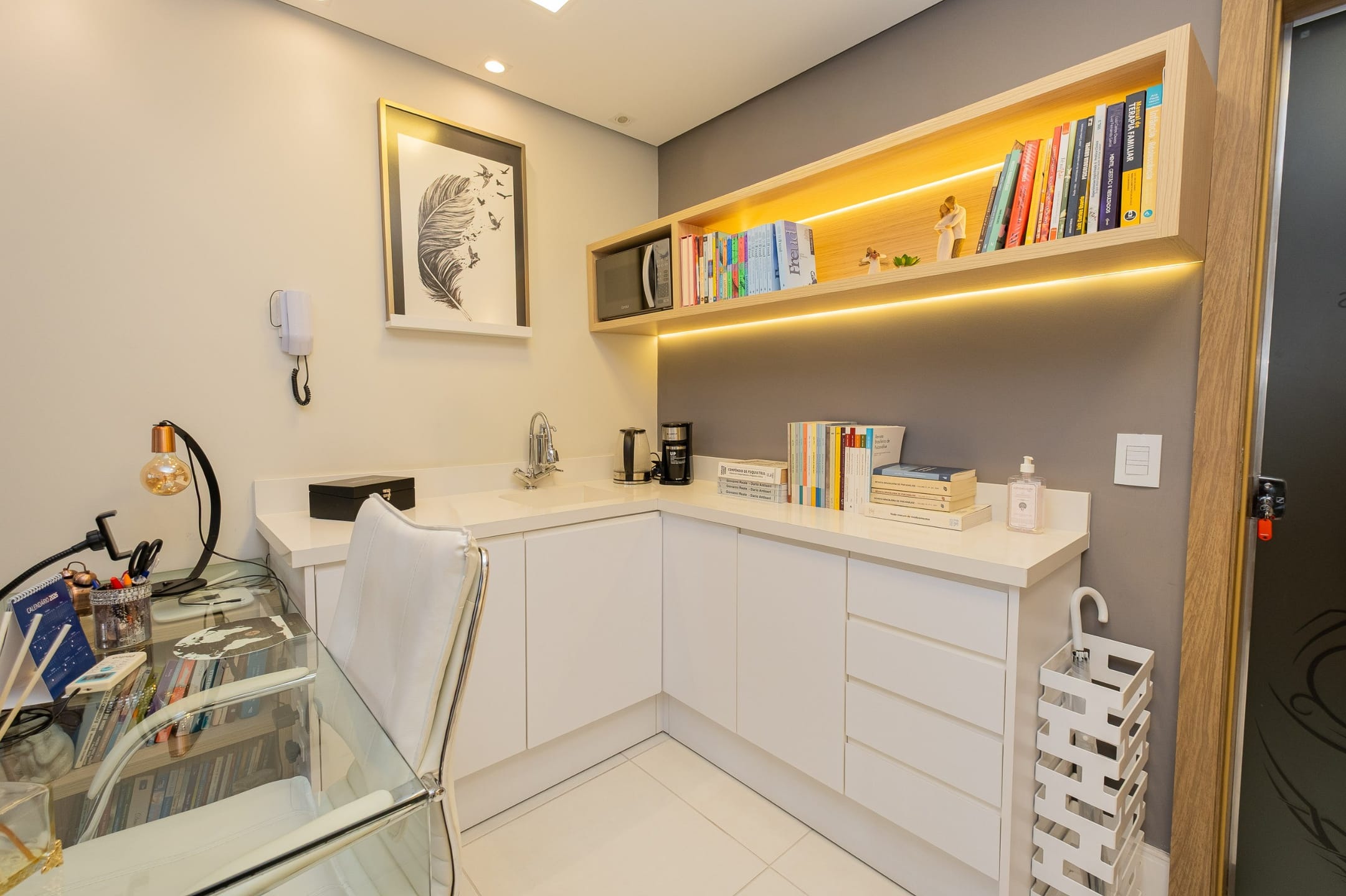 Sala comercial disponível para aluguel no Parque Una em Pelotas RS, com infraestrutura completa e localização estratégica para negócios
