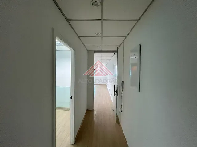 Sala à venda, no bairro Vila Bocaina em Mauá