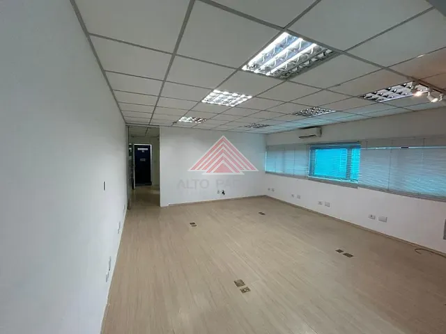 Sala à venda, no bairro Vila Bocaina em Mauá