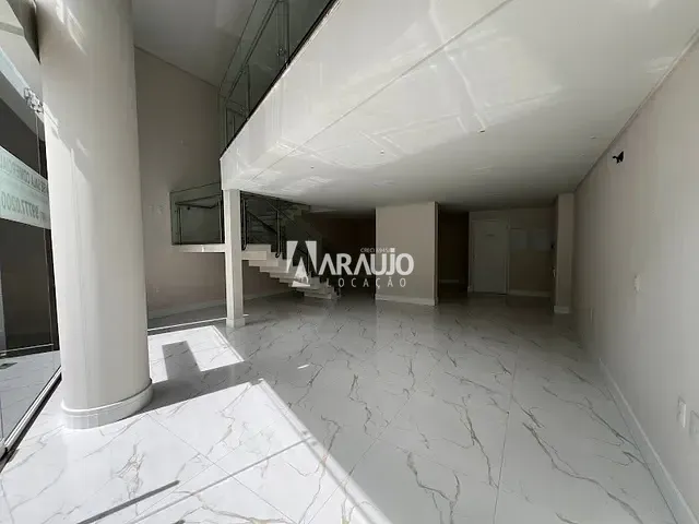 Sala para alugar, no bairro Centro em Itajaí