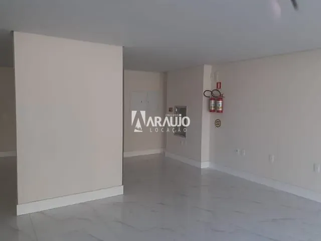 Sala para alugar, no bairro Centro em Itajaí