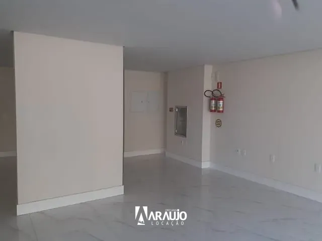Sala para alugar, no bairro Centro em Itajaí