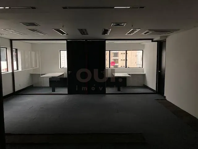 Sala para alugar, no bairro Itaim Bibi em São Paulo