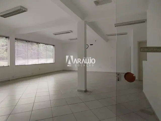 Sala para alugar, no bairro Quilômetro Doze em Itajaí