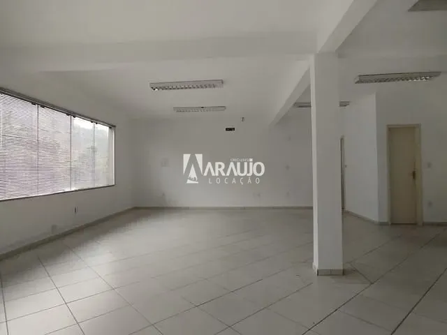 Sala para alugar, no bairro Quilômetro Doze em Itajaí