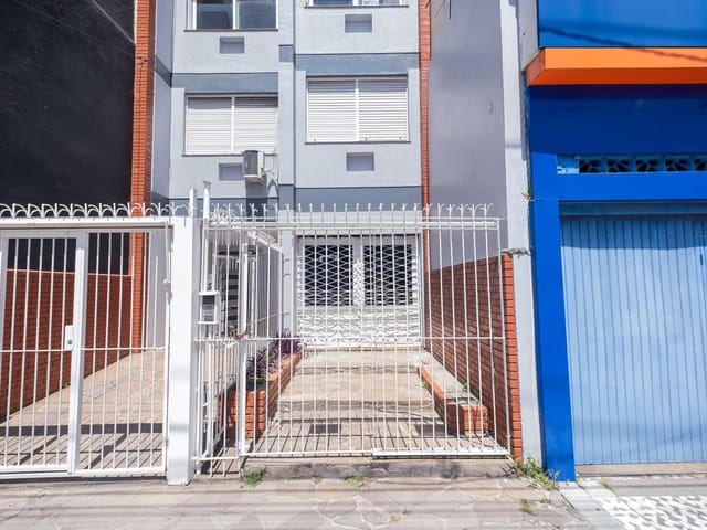 Sala com 13m², para alugar, no bairro Centro em Pelotas