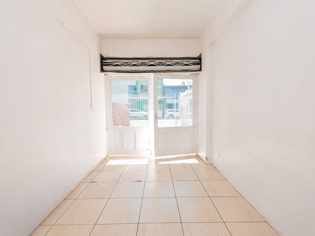 Sala com 13m², para alugar, no bairro Centro em Pelotas