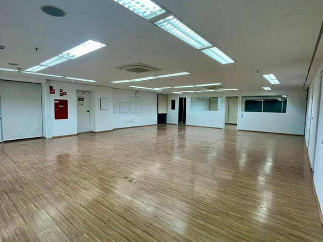 Sala com 210m², à venda ou para alugar, no bairro Alphaville Centro Industrial e Empresarial/Alphaville. em Barueri
