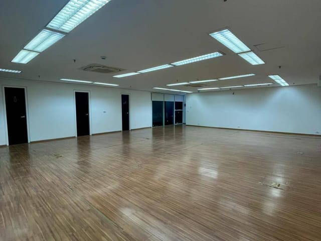 Sala com 210m², à venda ou para alugar, no bairro Alphaville Centro Industrial e Empresarial/Alphaville. em Barueri