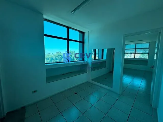 Sala com 32m², à venda, no bairro Centro em Londrina
