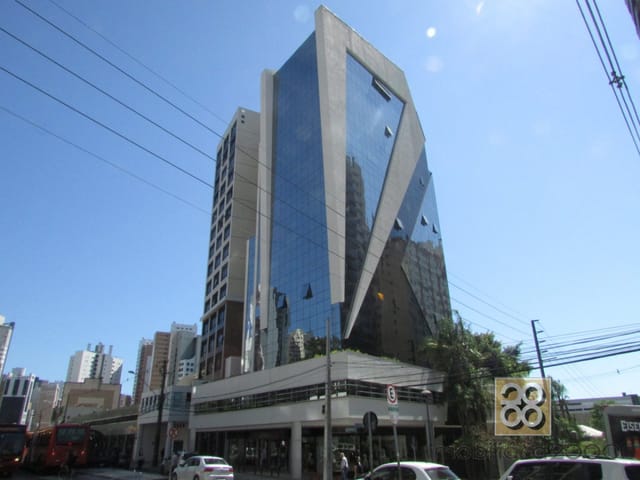 Sala para alugar, no bairro Água Verde em Curitiba