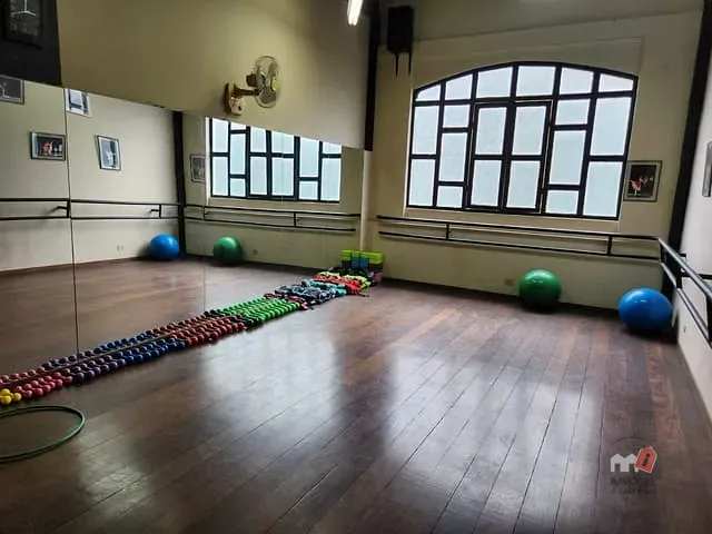 Sala para alugar, no bairro Centro em Petrópolis