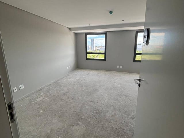 Sala com 31m², para alugar, no bairro São Gonçalo em Pelotas