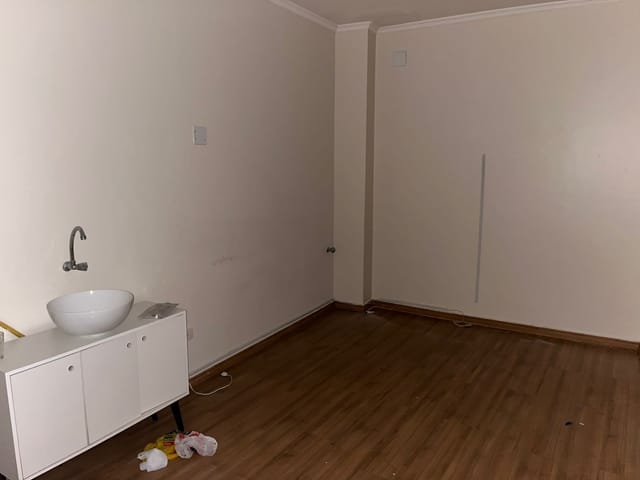 Sala para alugar, no bairro Centro em Londrina