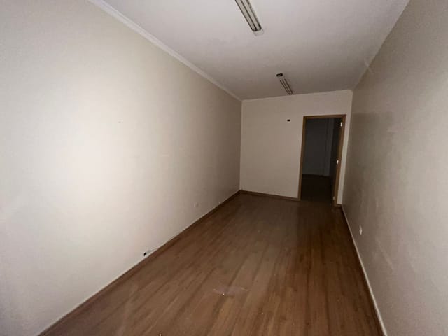 Sala para alugar, no bairro Centro em Londrina