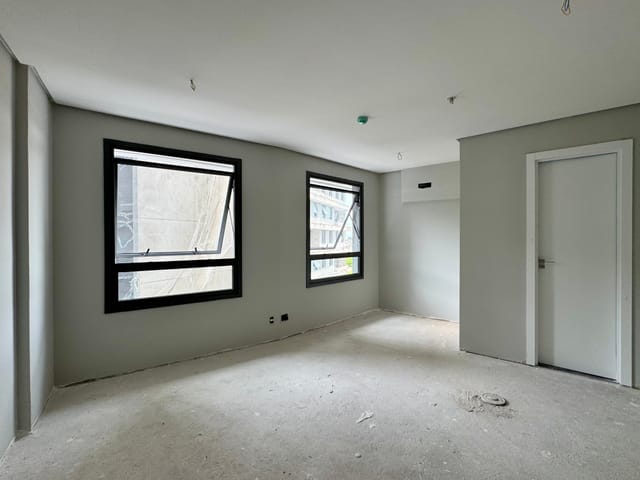 Sala à venda ou para alugar, no bairro São Gonçalo em Pelotas