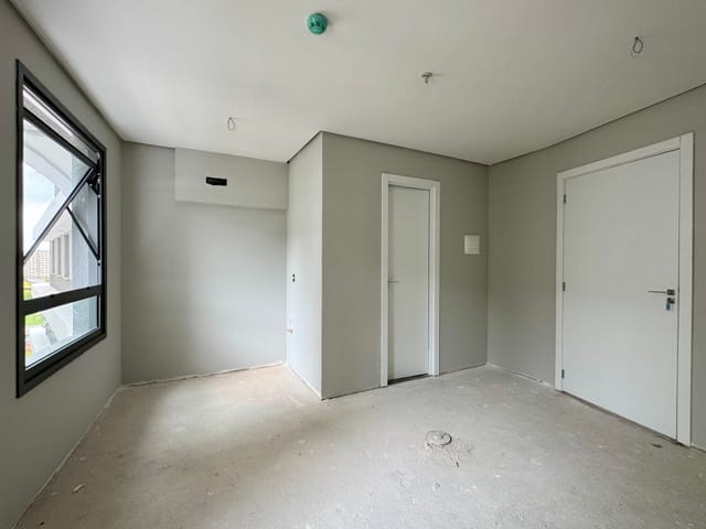 Sala à venda ou para alugar, no bairro São Gonçalo em Pelotas