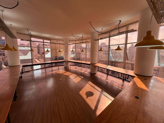 Sala com 78m², para alugar, no bairro Sé em São Paulo